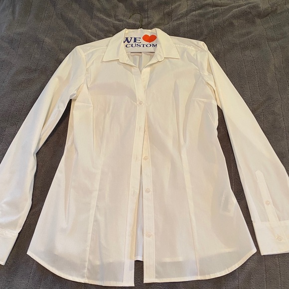 BUNDLE OF 3 - Women’s Button Down Shirts - Picture 2 of 13